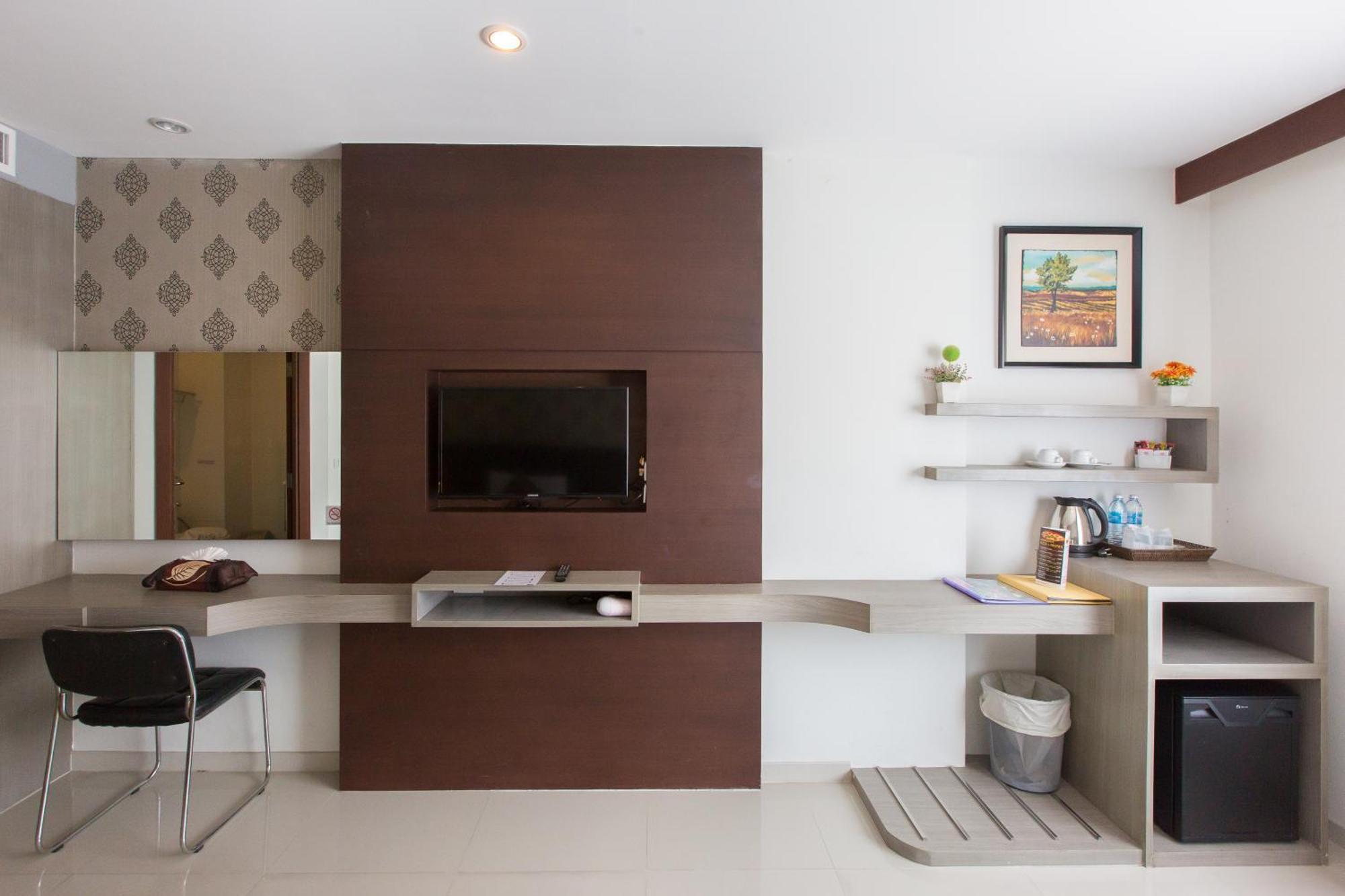 Hemingways Silk Hotel Patong المظهر الخارجي الصورة