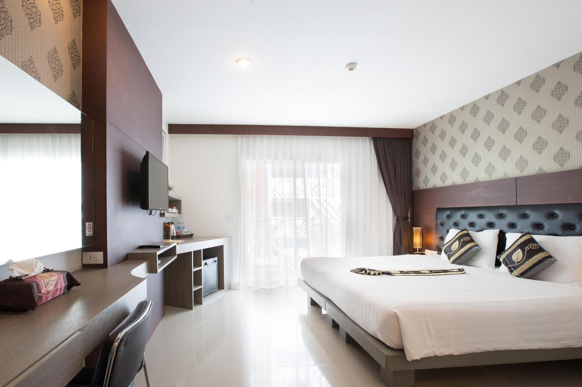 Hemingways Silk Hotel Patong المظهر الخارجي الصورة
