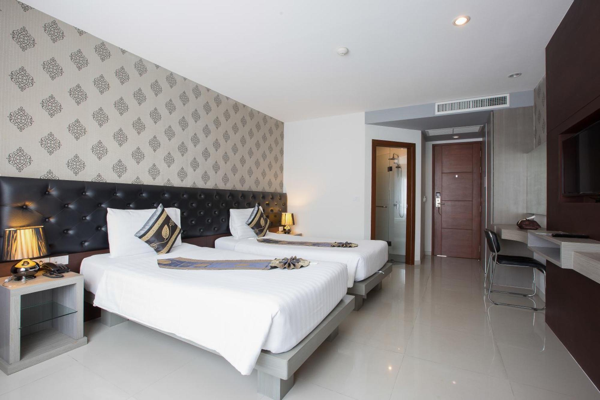 Hemingways Silk Hotel Patong المظهر الخارجي الصورة
