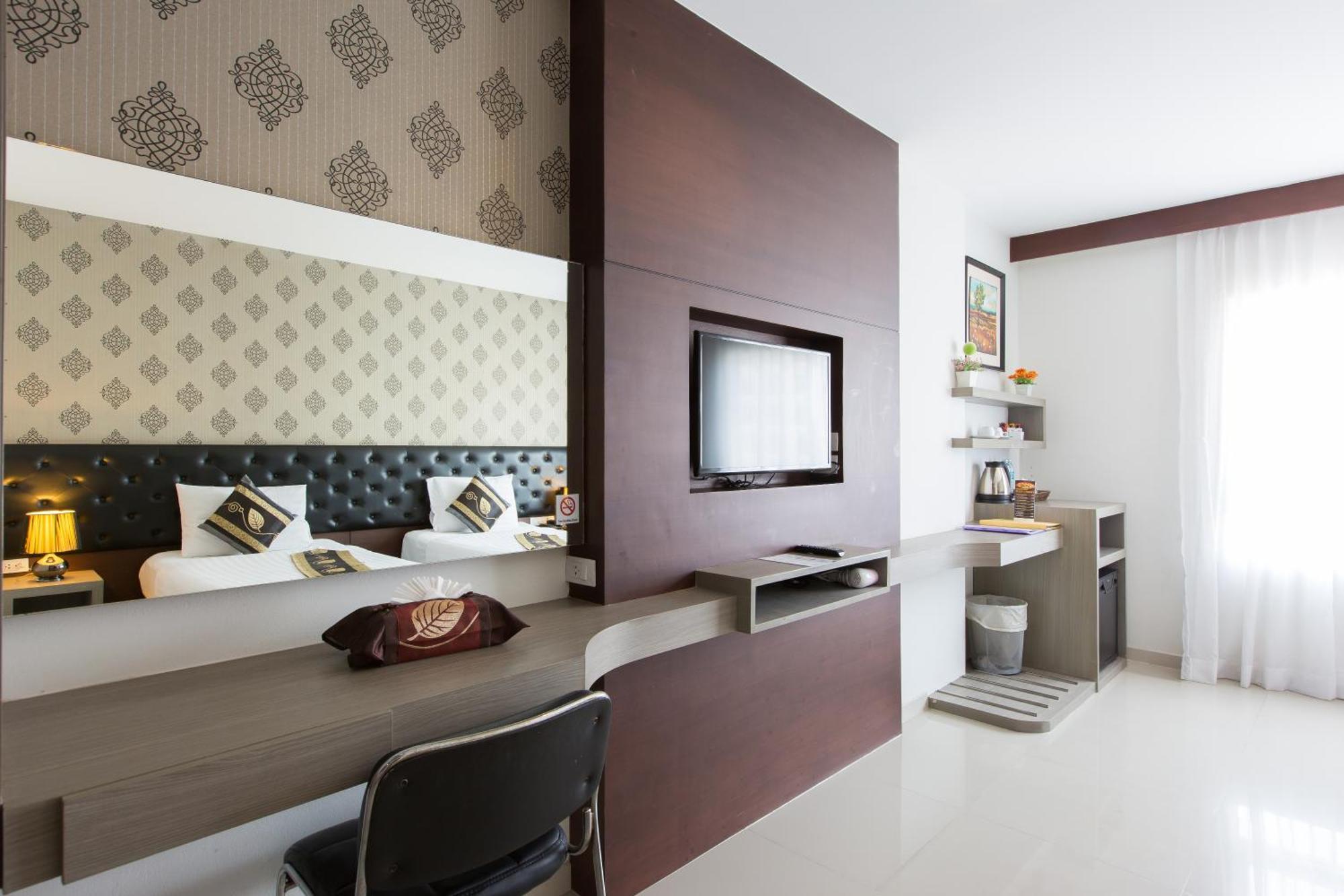 Hemingways Silk Hotel Patong المظهر الخارجي الصورة
