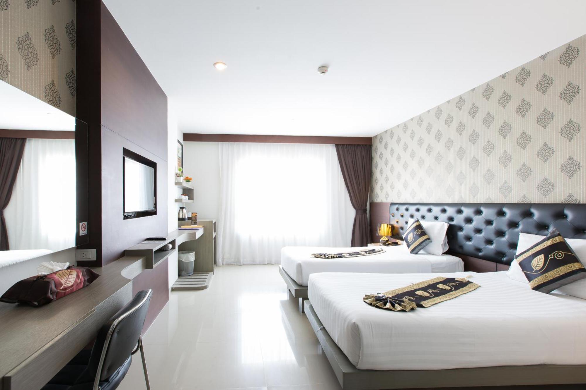 Hemingways Silk Hotel Patong المظهر الخارجي الصورة