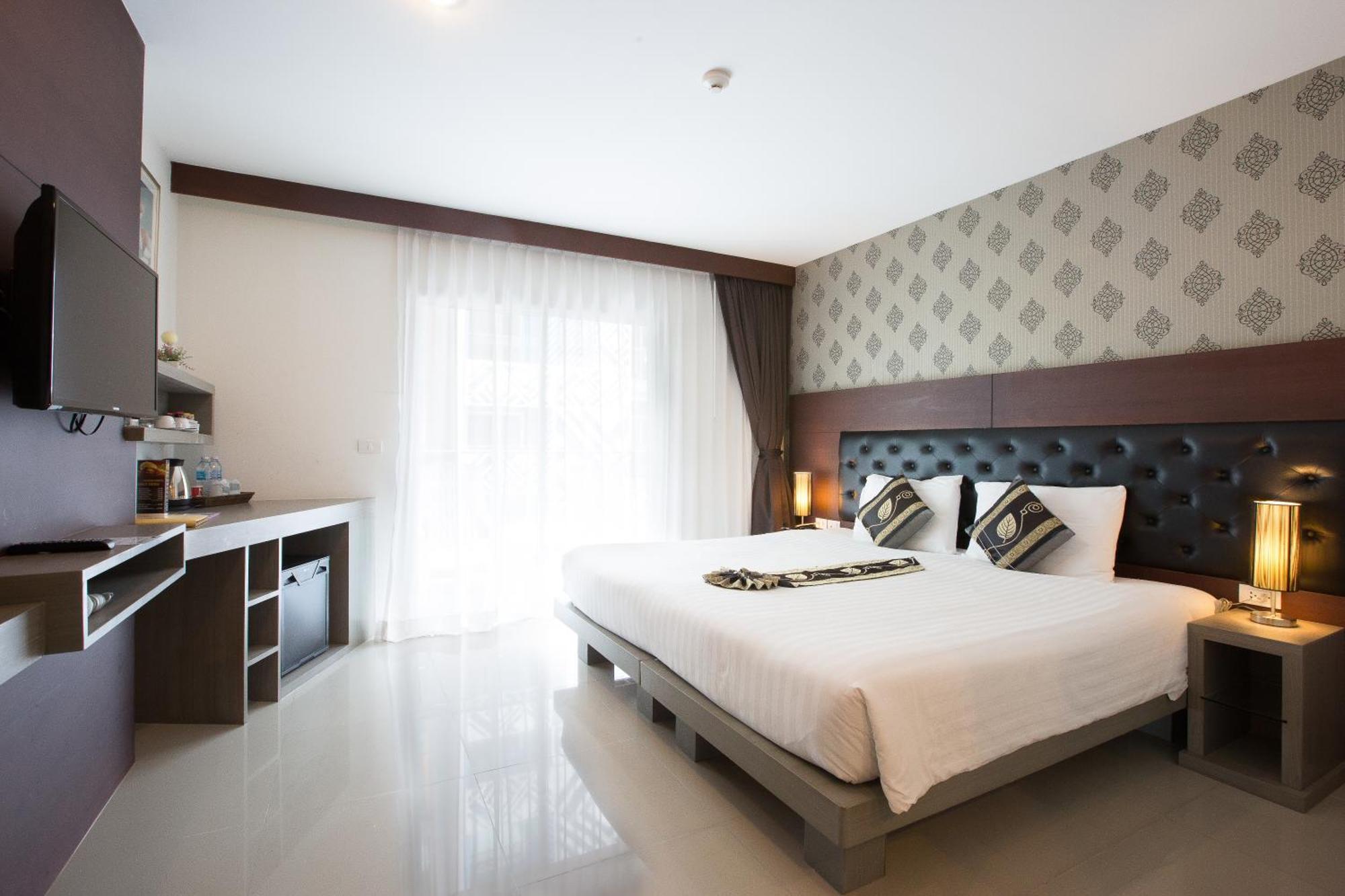 Hemingways Silk Hotel Patong المظهر الخارجي الصورة