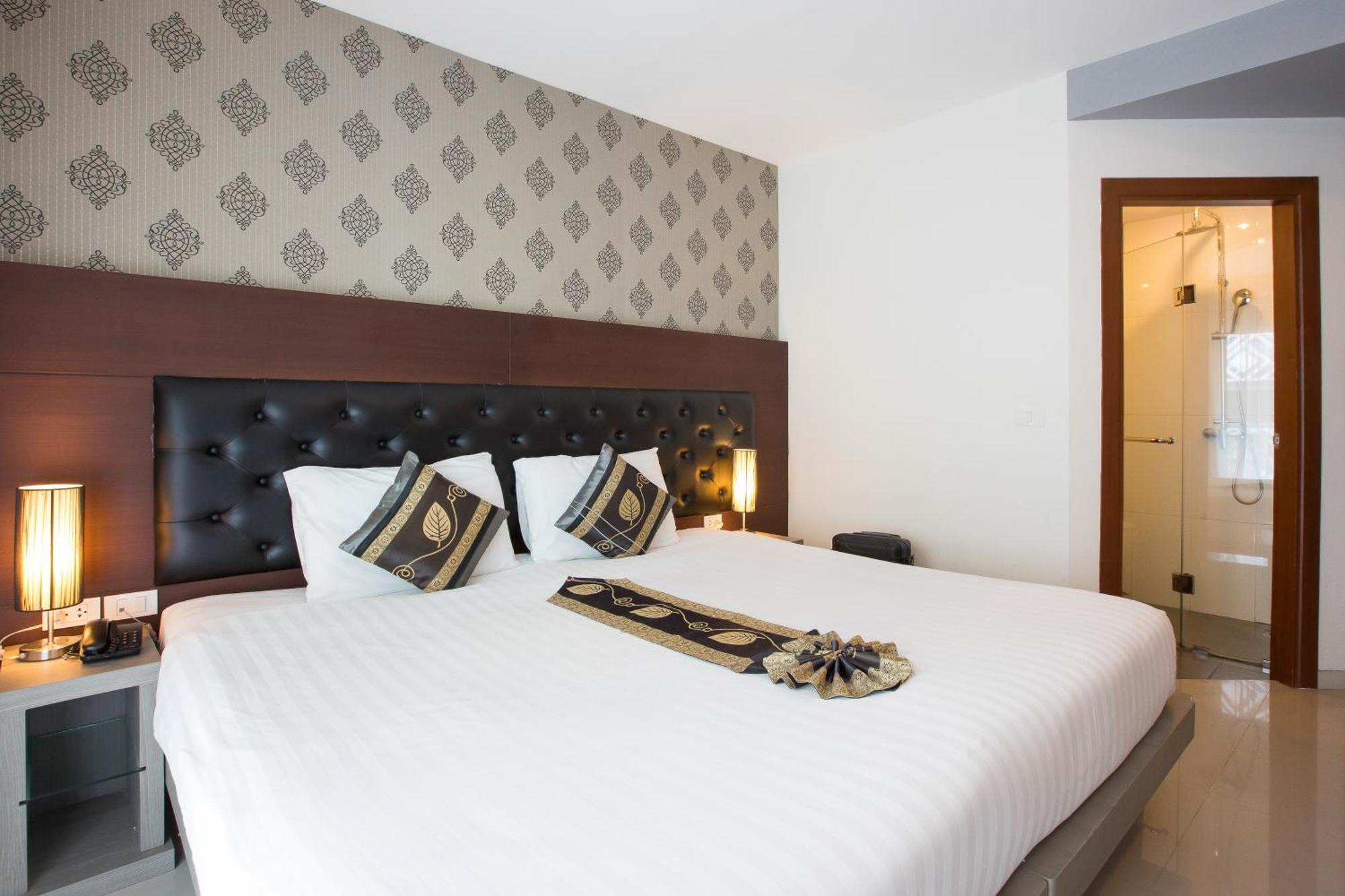 Hemingways Silk Hotel Patong المظهر الخارجي الصورة